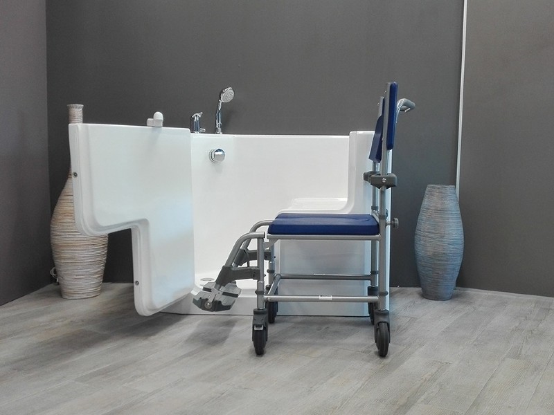 Vasche da bagno per disabili: Caratteristiche, Modelli e Prezzi